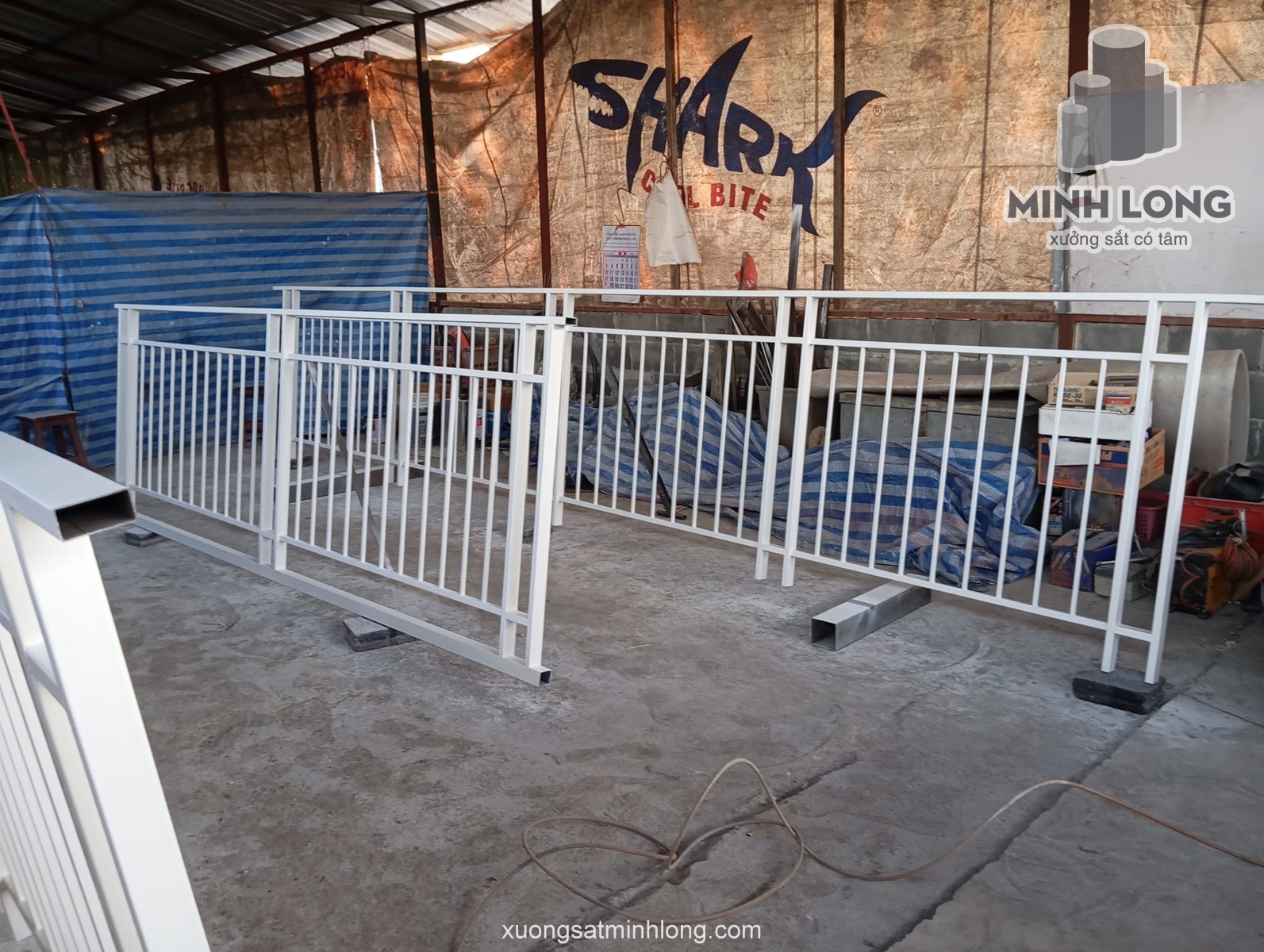 Xưởng làm lan can cầu thang ban công theo yêu cầu